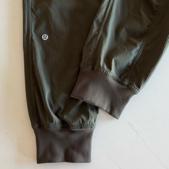 lululemon dance studio jogger 29” - Picture 9 of 16